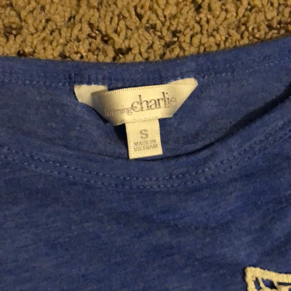 Small shirt - Picture 2 of 2